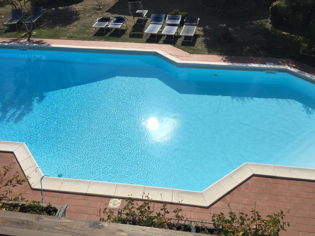 Villa Dolcevita San Costanzo Exterior foto