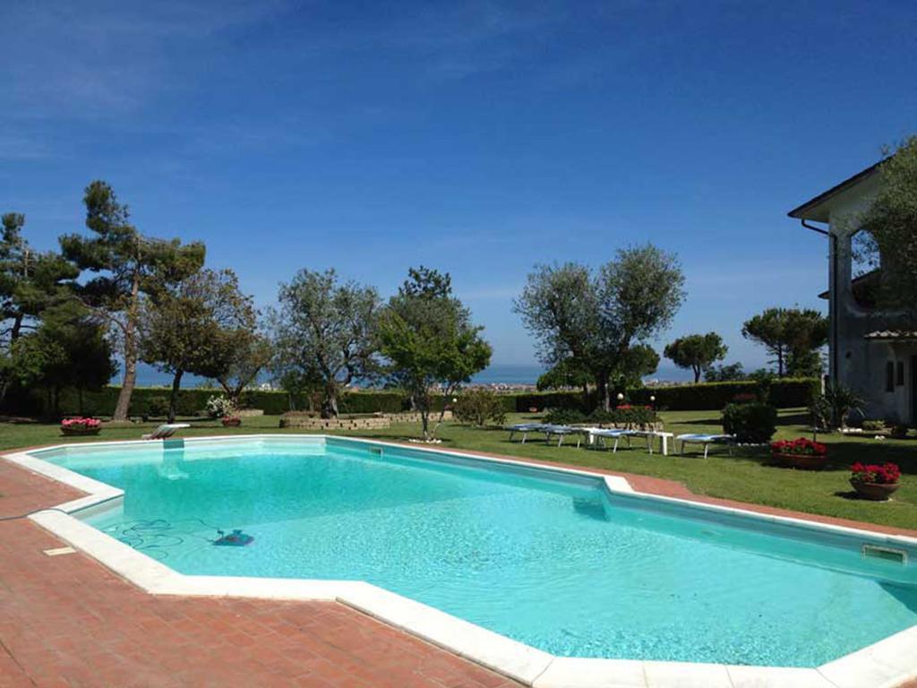 Villa Dolcevita San Costanzo Exterior foto